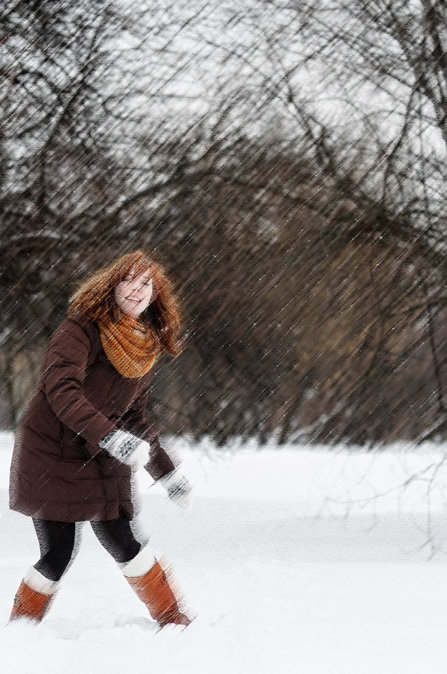 Young woman on the snow